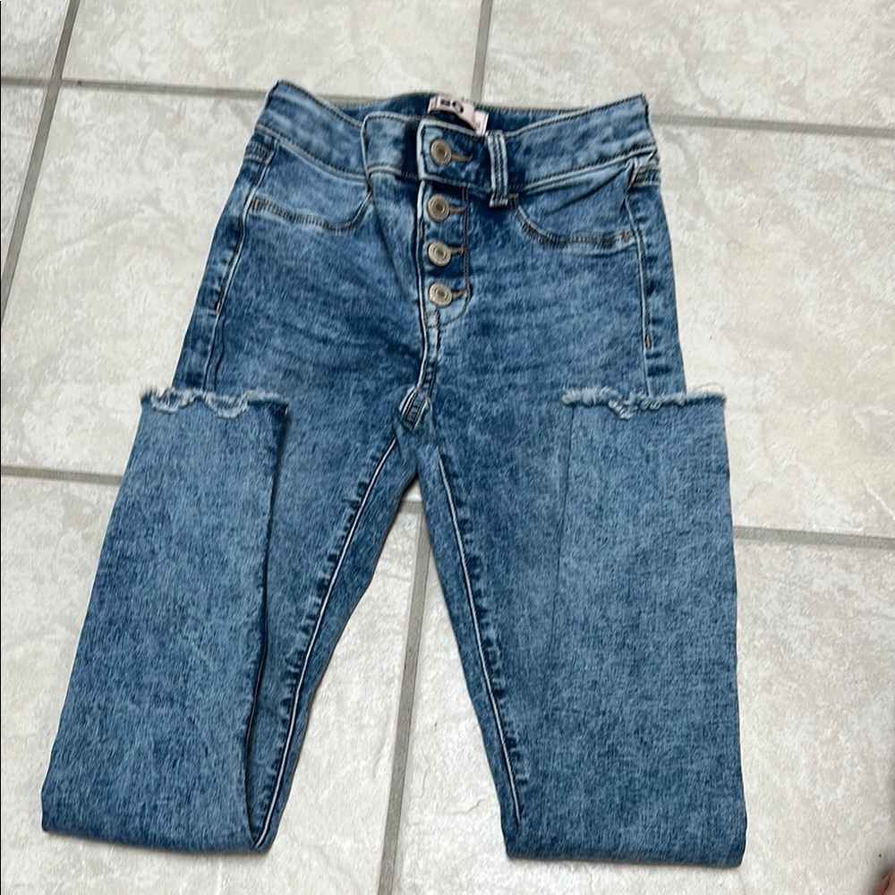 SO Blue Ankle Cropped Jeans